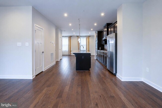 Building Photo - 8032 Spring Arbor Dr