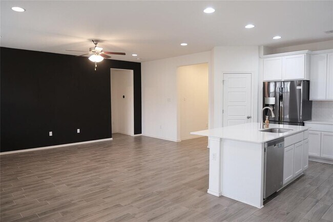 Building Photo - 11720 Reindeer Dr