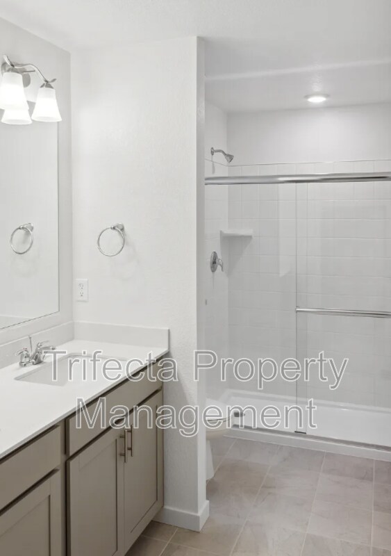 Building Photo - 628 Thoroughbred Ln
