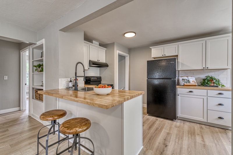 Building Photo - 3223 Herren Ave