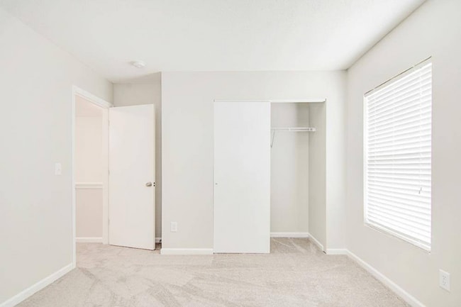 Building Photo - 516 Pebblestone Dr