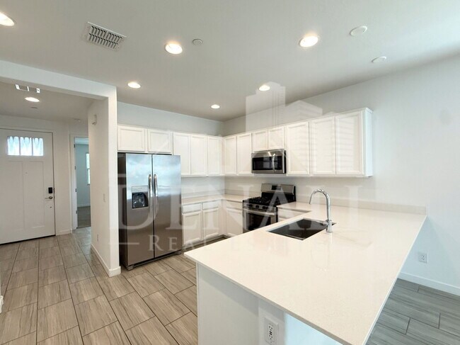 Building Photo - 12523 W Calle de Sol