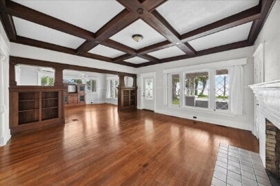 Building Photo - Historice Home on the Indian River