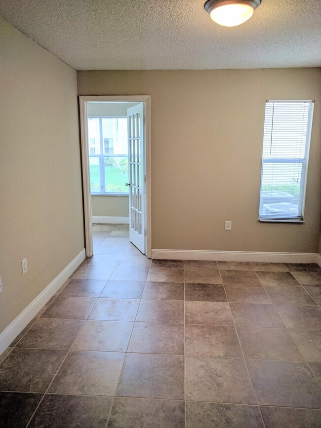 Building Photo - 12840 Vista Isles Dr