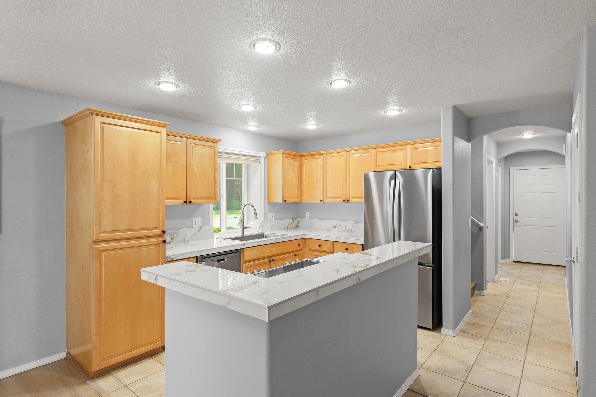 Building Photo - 793 NE 61st Ct