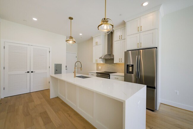 Building Photo - Modern Sophistication in NW/Friendship Heights - BRAND NEW 2BR/2BA w/ Private Parking