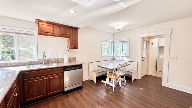 Building Photo - Beautiful Craftsman-style Home with fenced yard space, detached garage and additional parking in ...