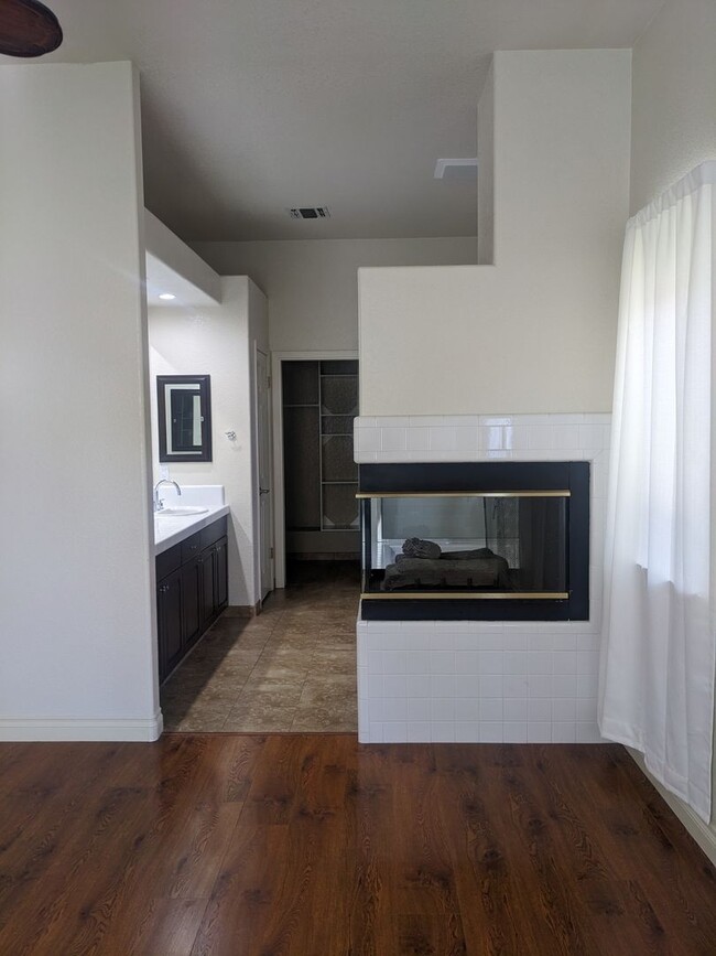 Building Photo - SW SPLIT WING BEAUTY !!! SPECIAL! $3047.50...