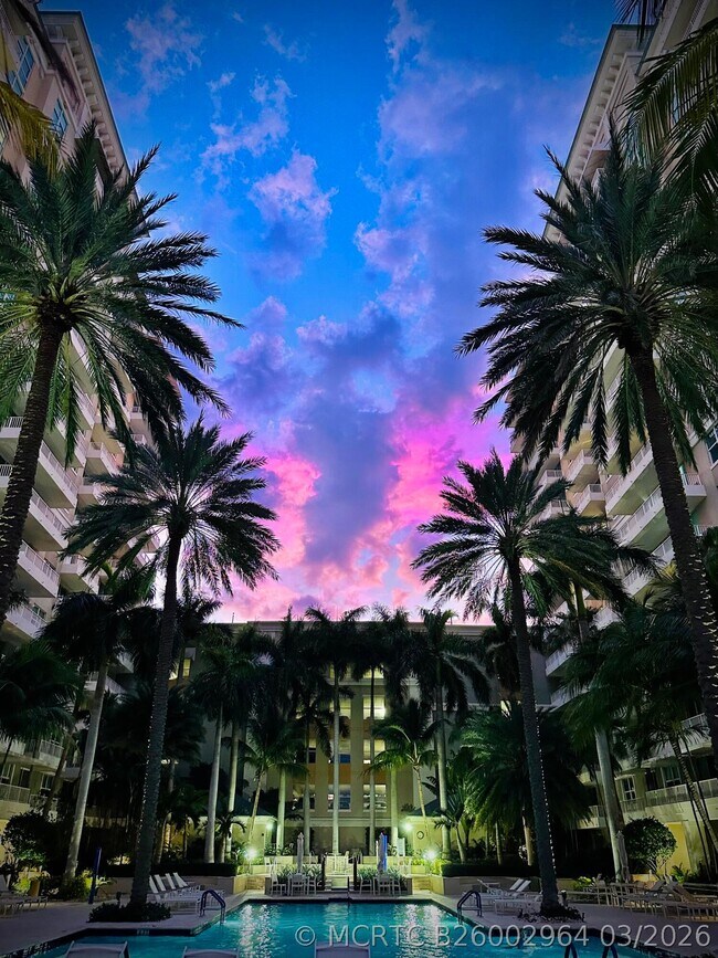 Building Photo - 700 E Boynton Beach Blvd
