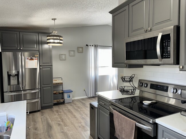 Building Photo - 4666 Witches Hollow Ln