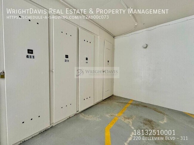 Building Photo - 220 Belleview Blvd