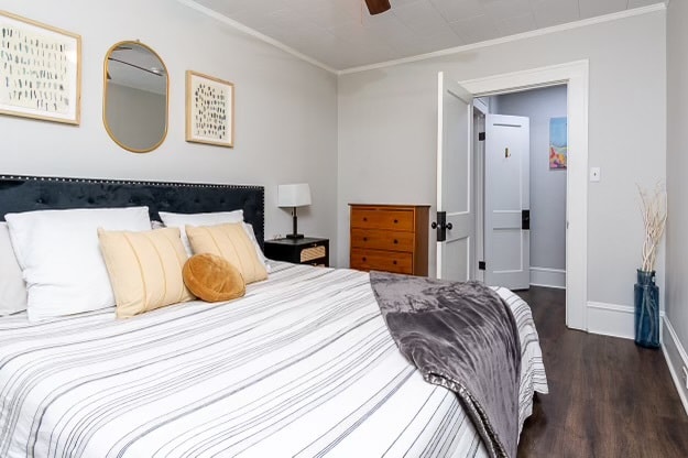 Building Photo - 1224 10th St NE