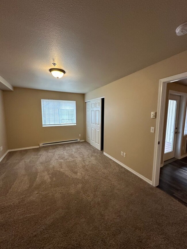 Building Photo - PROMENADE LOOP CONDO (RPM#154)
