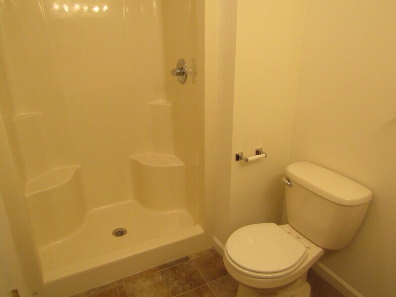 Building Photo - 318 Mount Olive Ln
