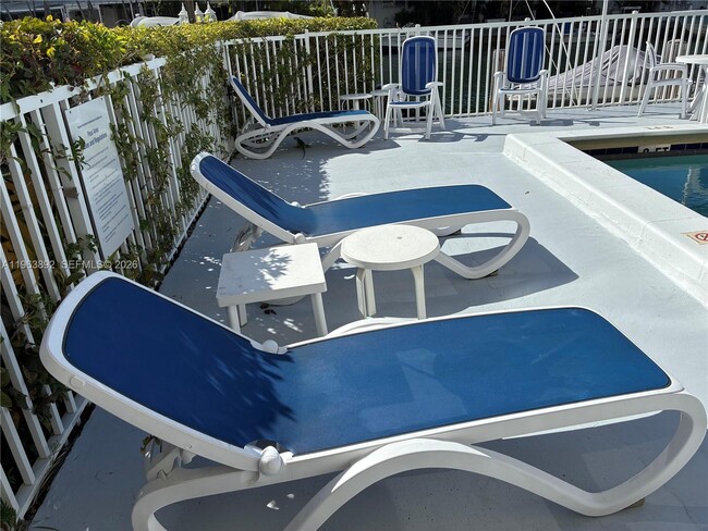 Building Photo - 3770 NE 171 St