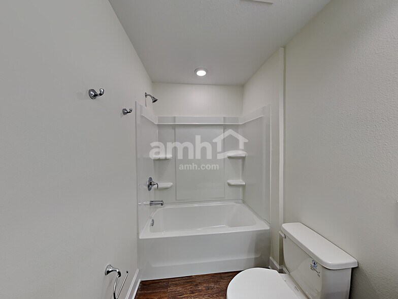 Building Photo - 29640 Passerine Ct