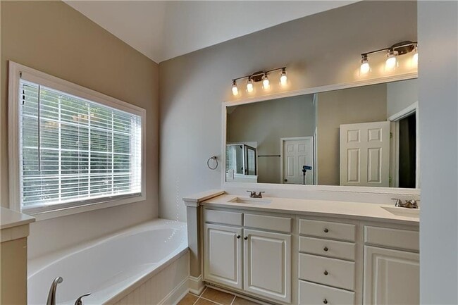 Building Photo - 3761 Carmen Ct SW
