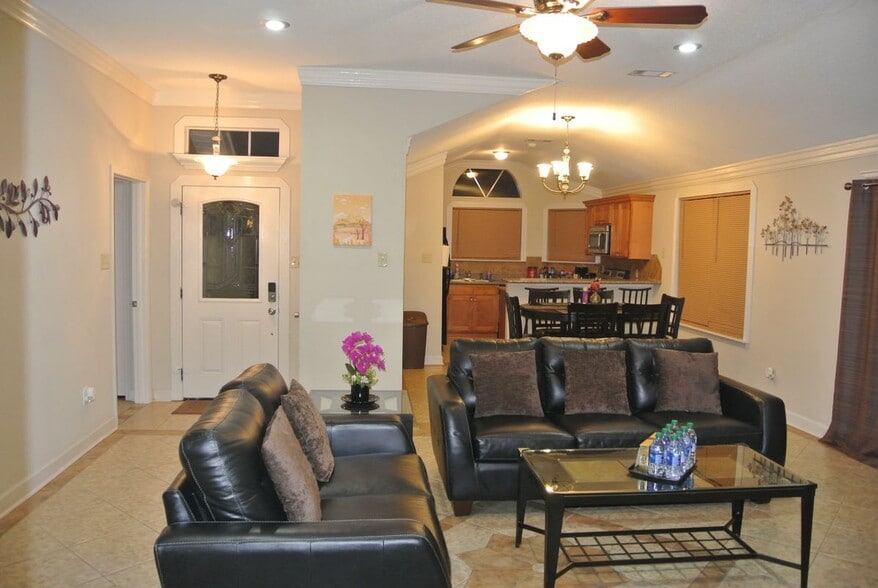 Building Photo - 3653 Timber Bluff Ln