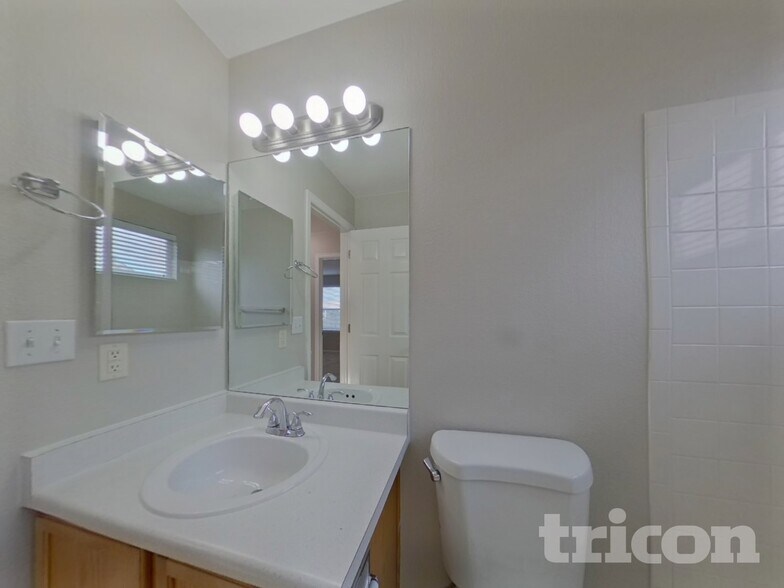 Building Photo - 19941 Montview Dr