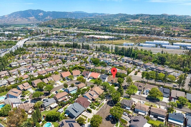 Building Photo - Spacious 4 Bedroom Home with Private Yard & Covered Patio in Anaheim Hills