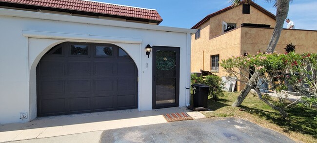 Primary Photo - Intracoastal Townhouse with Private Dock 2...