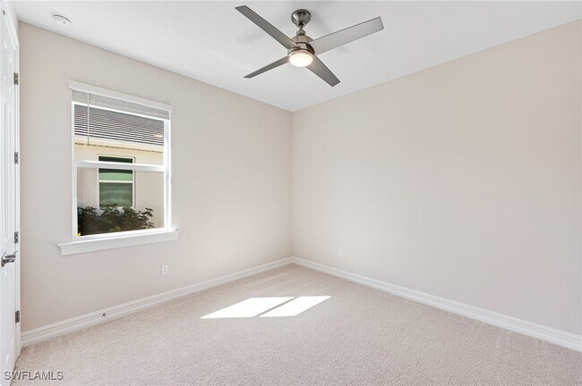 Building Photo - 534 Kamari Cv