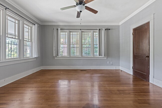 Building Photo - 1720 W 24th St