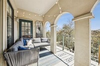 Building Photo - 3105 San Jacinto St
