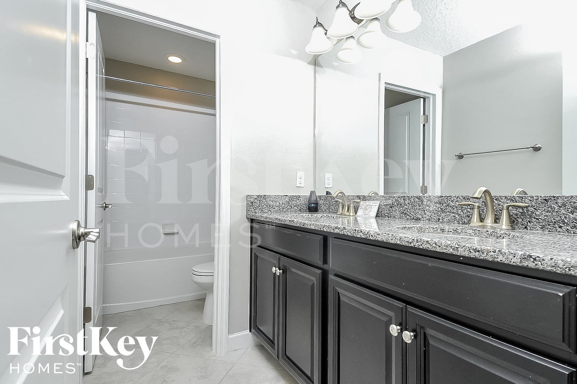 Building Photo - 9823 Ivory Dr