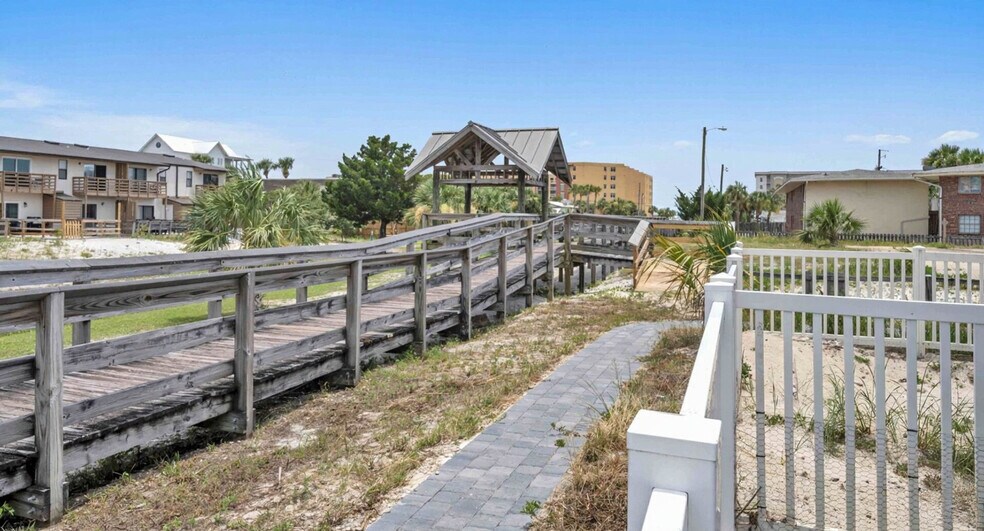 Building Photo - 318 Bream Ave