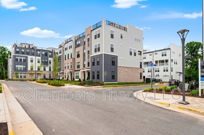Building Photo - 20851 Owenmore Ter