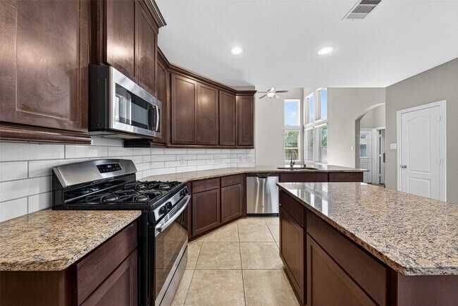 Building Photo - 29122 Parker Trace Dr