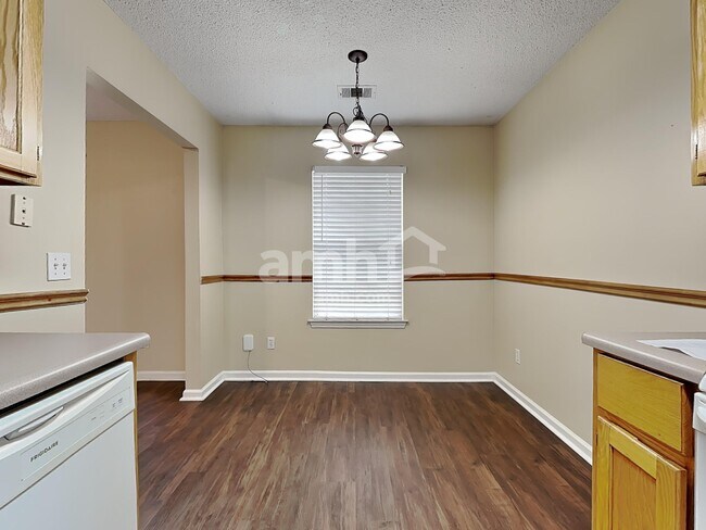 Building Photo - 20 Longleaf Cir