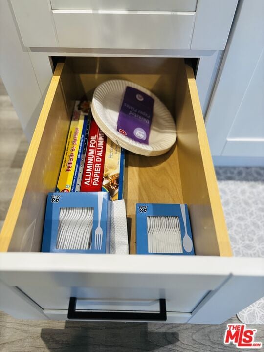 Building Photo - 1377 S Sultana Ave