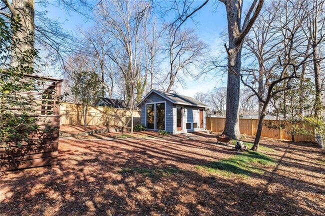 Building Photo - 212 Geneva St