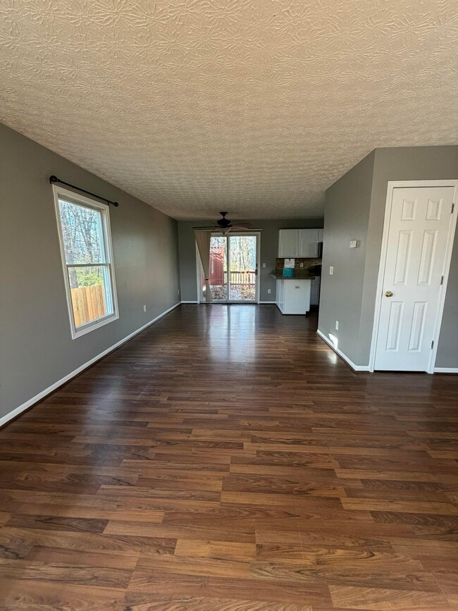 Building Photo - 8735 Olenbrook Dr