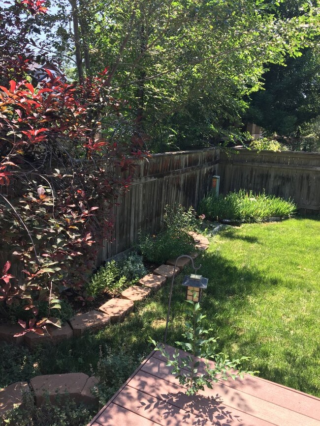 Building Photo - Adorable 2 bed/2 bath home in Southwest Lo...