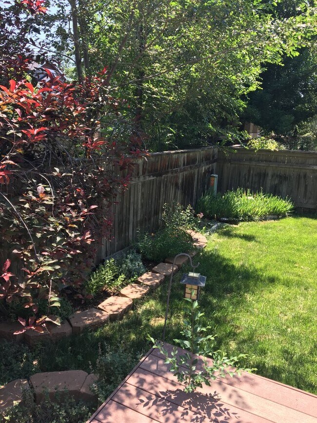 Building Photo - Adorable 2 bed/2 bath home in Southwest Longmont!