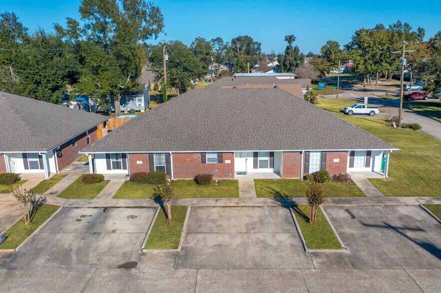 Building Photo - 17 Mulberry Rd