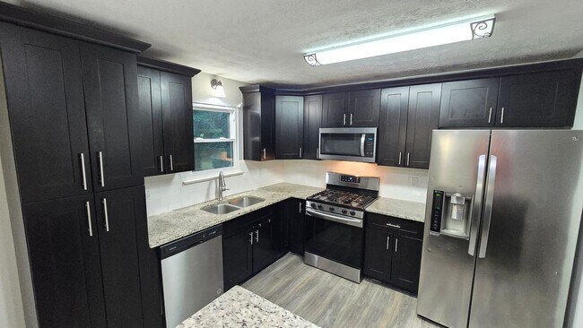 Building Photo - 5037 Camden Ct SW