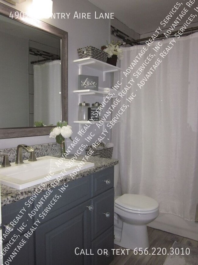Building Photo - 4902 Country Aire Ln