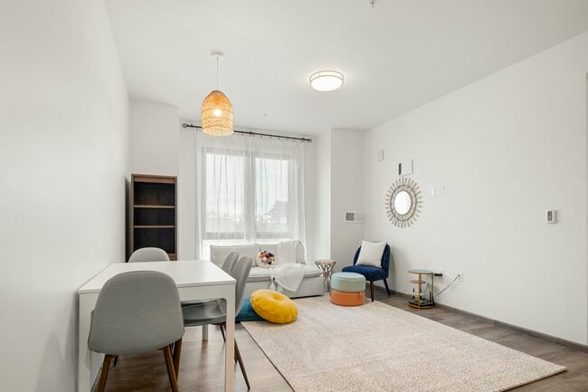 Building Photo - 3535 Wawona St
