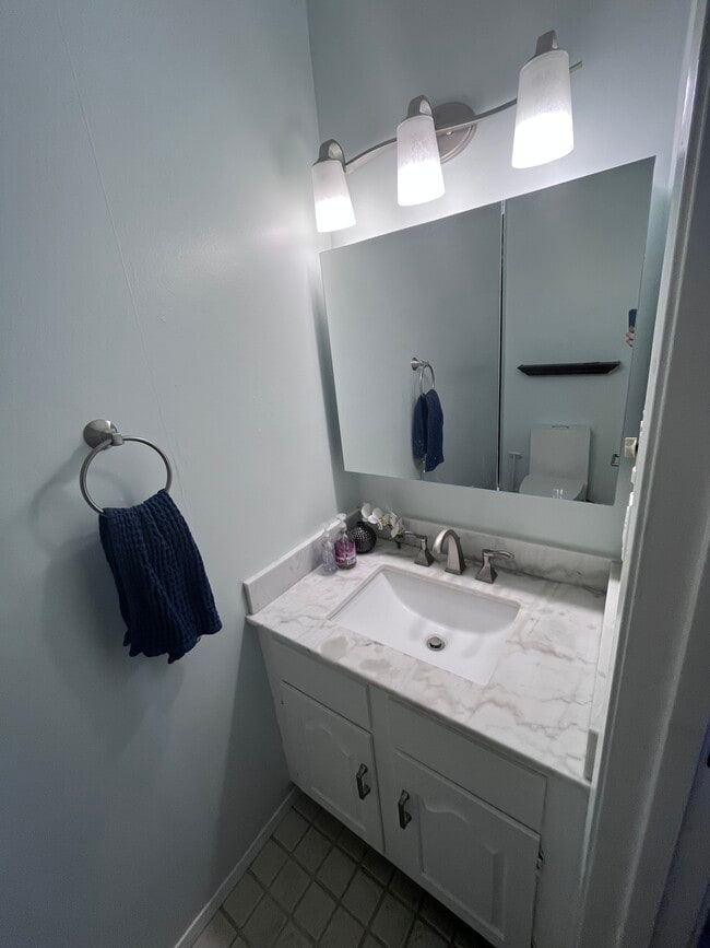 Building Photo - 104 S Tumbleweed Trail