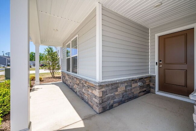 Building Photo - 3 Bedroom Single-Family Home with 2-Car Garage in Glen Allen (23060) – $2,650/mo