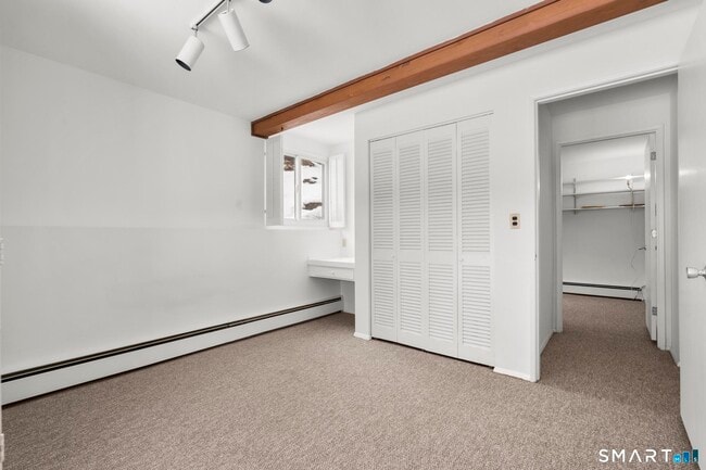 Building Photo - 304 Olmstead Hill Rd