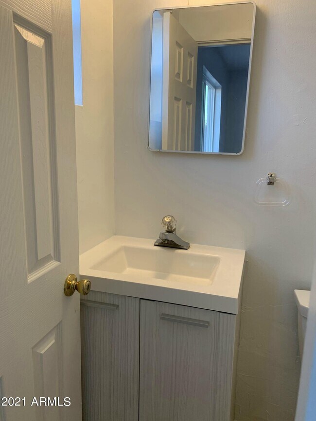 Building Photo - 2856 W Butler Dr