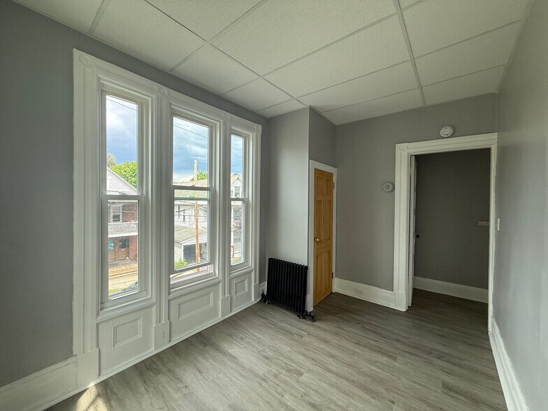 Building Photo - 7 Balsam Ave