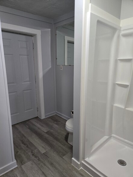 Building Photo - 354 Cherry St