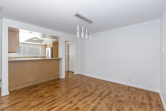 Building Photo - 1738 S Bentley Ave