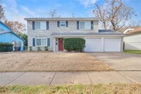 Building Photo - 9227 Pinewood Dr